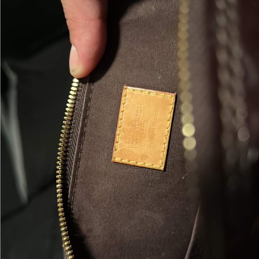 Louis Vuitton bag medium size authentic